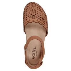 Women's Earth Origins, Bronnie Flat