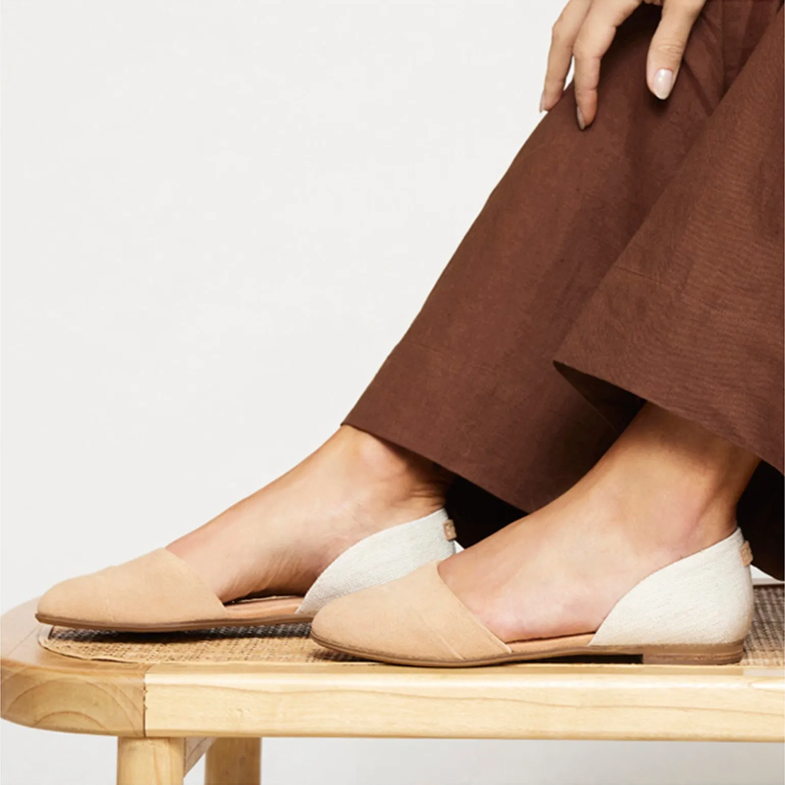 Women's TOMS, Jutti Dorsay Flat